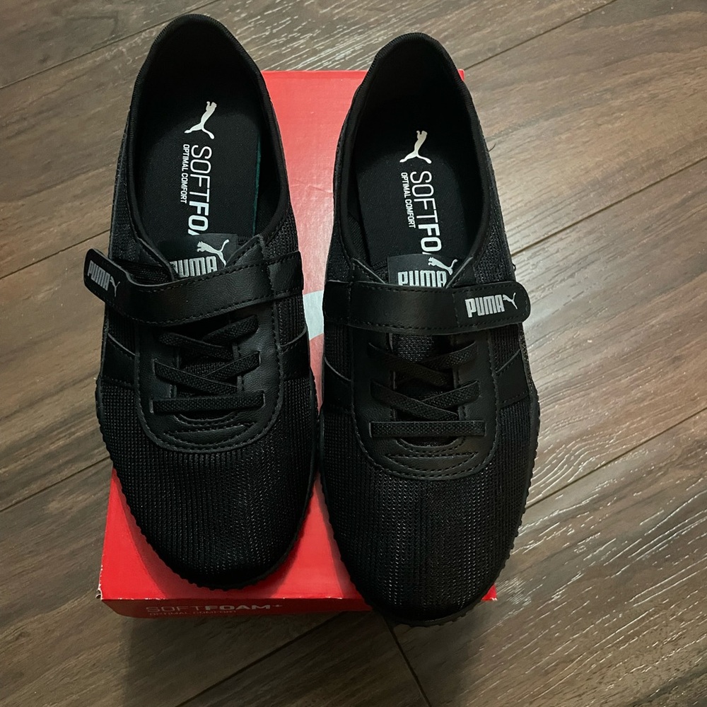 NWT Puma Bella V Clean Astro